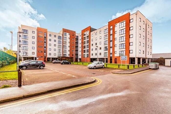 2 Bedroom Flat To Rent In Ladywell Point Block C, Pilgrims Way, Salford, M50