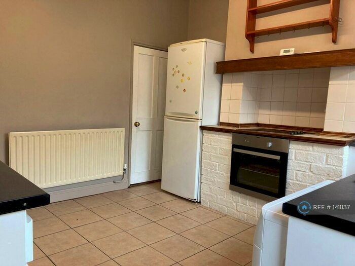 2 Bedroom Terraced House To Rent In College Street, Grantham, NG31