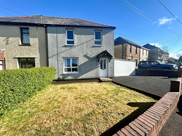3 Bedroom Semi-Detached House For Sale In Banc Y Gors, Upper Tumble, Llanelli, SA14