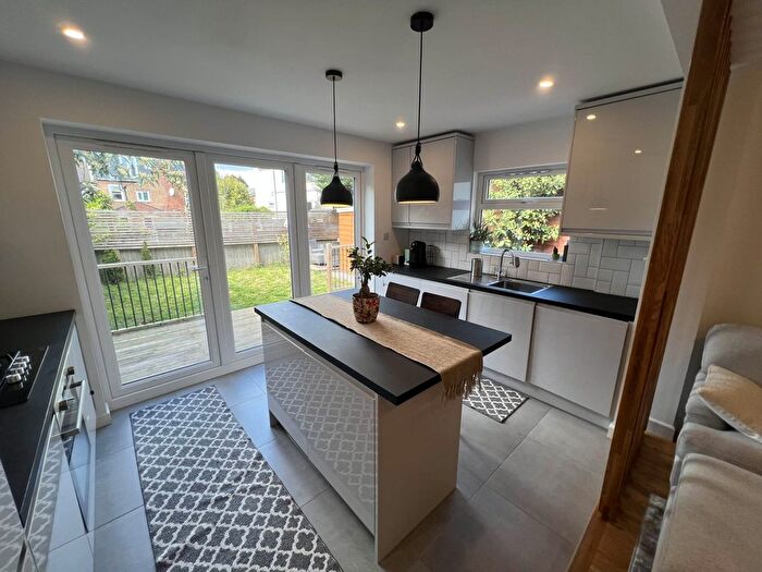 3 Bedroom Semi Detached House For Sale In Fairfield Road, Brentwood, CM14