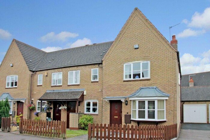 3 Bedroom End Of Terrace House To Rent In Calcutt Way, Shirley, Dickens Heath, Solihull, West Midlands, B90