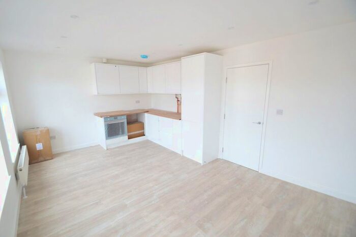 1 Bedroom Flat To Rent In Finchley Road, London, NW11