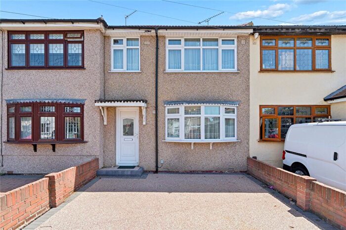 3 Bedroom Terraced House For Sale In Lancaster Drive, Hornchurch, RM12