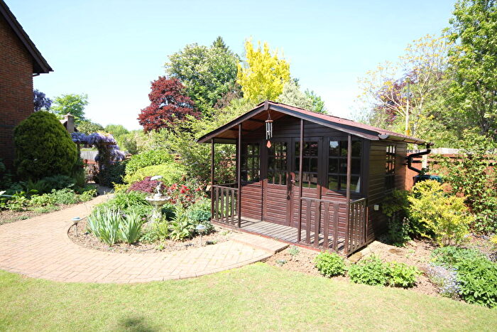 4 Bedroom Detached House For Sale In Mulberry Court, Four Marks, GU34