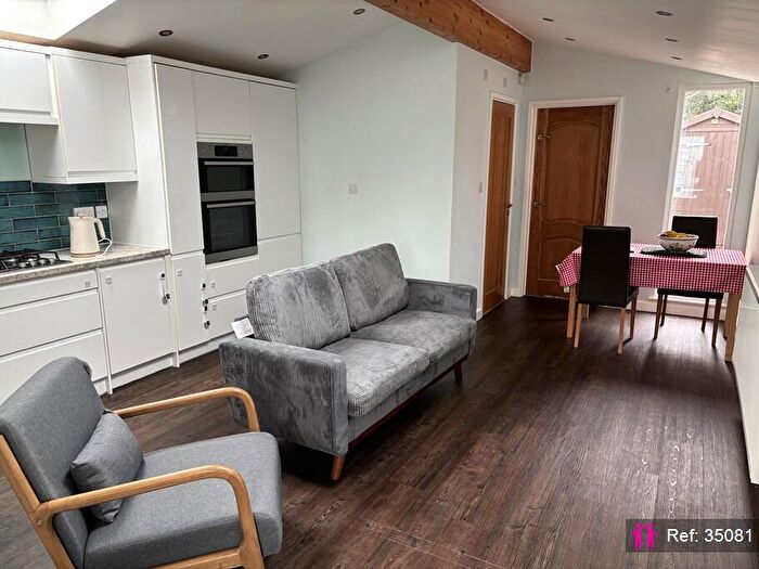 1 Bedroom Property To Rent In Manor Road, Guildford, GU2