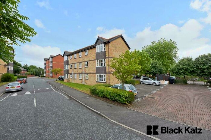1 Bedroom Flat To Rent In Blake Court Stubbs Drive, Bermondsey, SE16