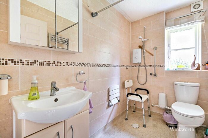 2 Bedroom Bungalow For Sale In Bagshot Road, Ascot, Berkshire, SL5