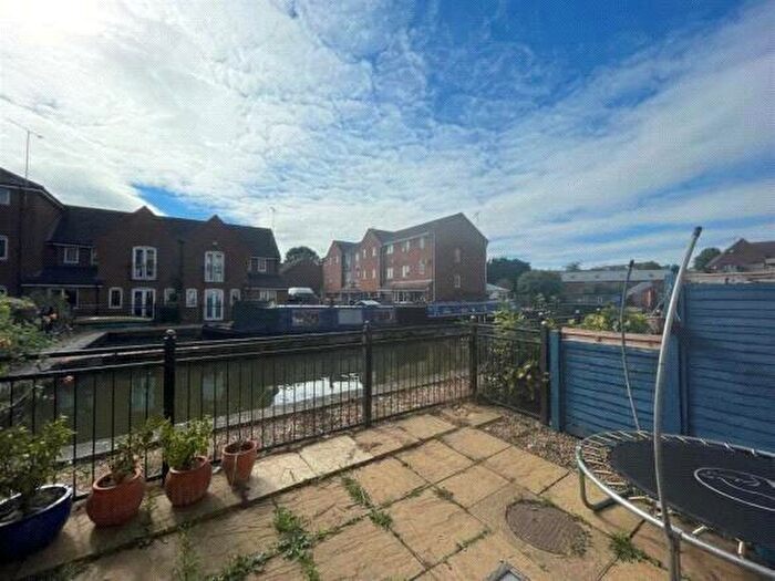 3 Bedroom House To Rent In Saracens Wharf, Bletchley, Milton Keynes, MK2