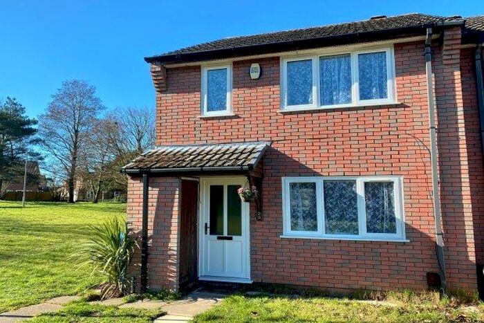 3 Bedroom Property To Rent In Hooke Close, Poole, BH17