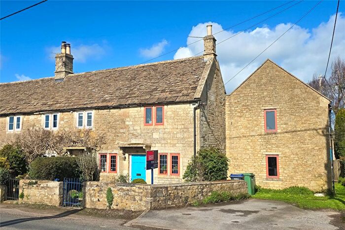 4 Bedroom Semi-Detached House For Sale In Farleigh Road, Wingfield, BA14