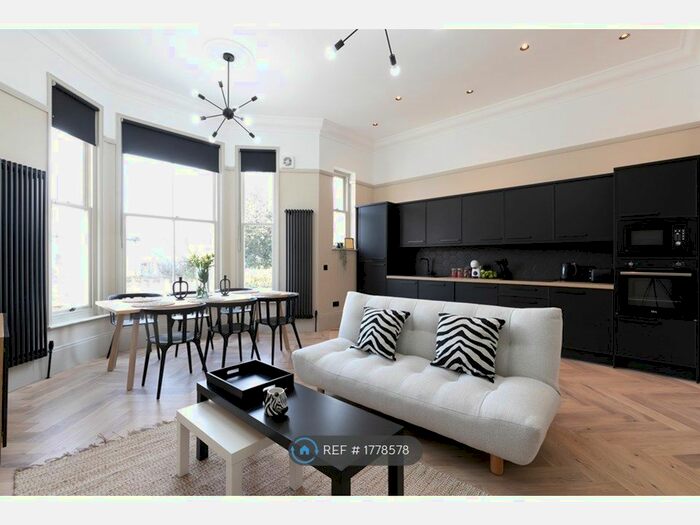 2 Bedroom Flat To Rent In St Leonards On Sea, Hastings, TN37