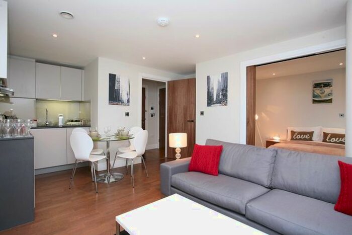 Studio To Rent In Crawford Building, Aldgate, London, E1