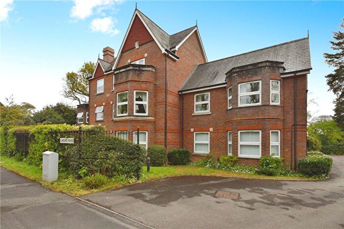 2 Bedroom Apartment For Sale In Winchester Hill, Romsey, Hampshire, SO51