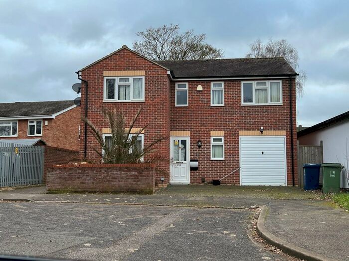 3 Bedroom Semi-Detached House To Rent In London Road, Headington, Oxford, OX3