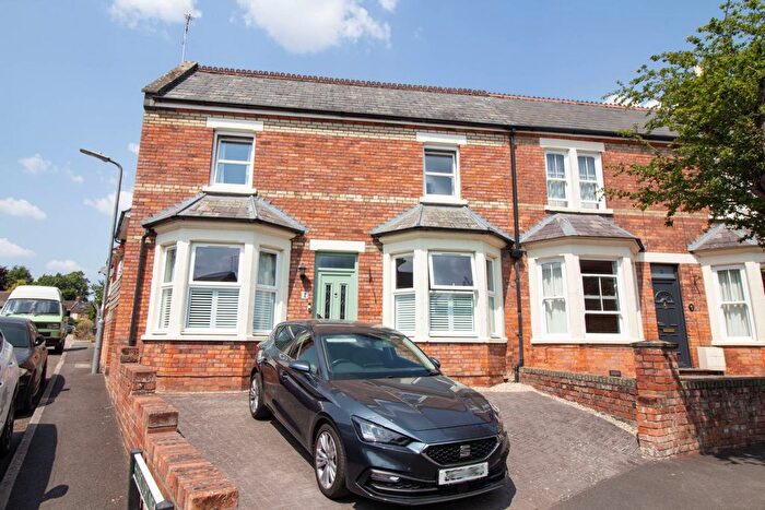 3 Bedroom End Of Terrace House For Sale In Wallbridge Avenue, Frome, BA11