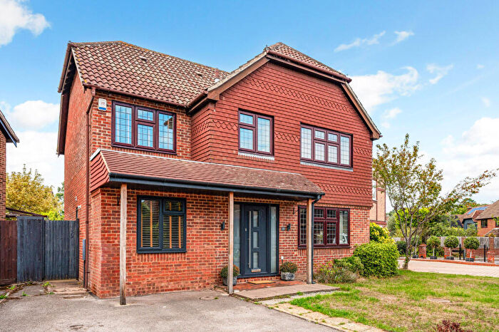 4 Bedroom Detached House For Sale In Meadow Avenue, Locks Heath, Southampton, SO31