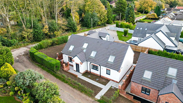 4 Bedroom Detached Bungalow For Sale In Hockley Lane, Wingerworth, Chesterfield., S42