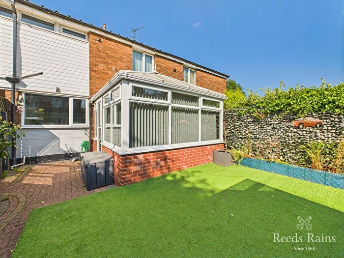 3 Bedroom Terraced House For Sale In Brixton Close, Hull, East Yorkshire, HU8