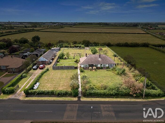 4 Bedroom Detached Bungalow For Sale In Martins Lane, Witcham, Cambridgeshire, CB6