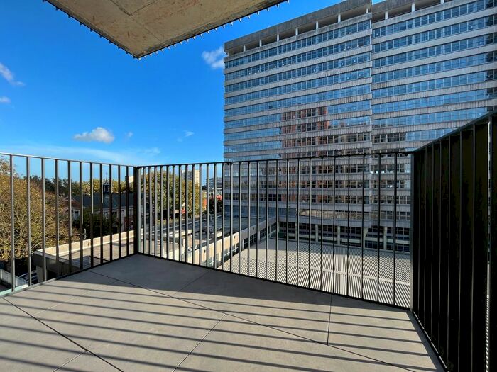 2 Bedroom Flat To Rent In Victoria Avenue, Southend On Sea, SS2