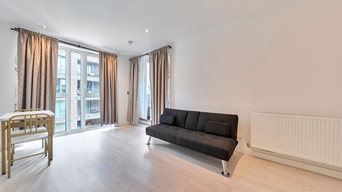 1 Bedroom Flat For Sale In Frost House, Podd Street, Barking, IG11