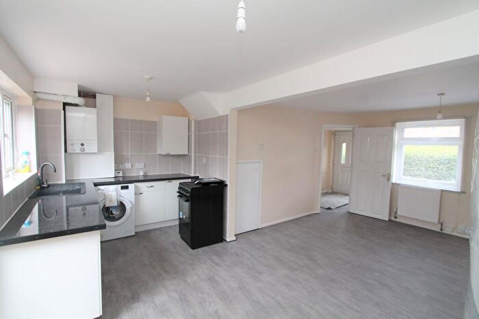 3 Bedroom Terraced House To Rent In High Dells, Hatfield, AL10