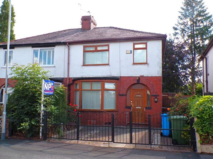 3 Bedroom Semi-Detached House For Sale In Stansfield Road, Failsworth, Manchester, M35