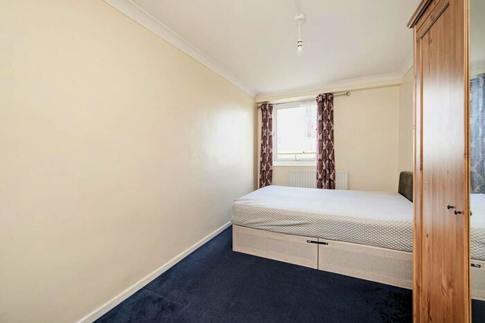 2 Bedroom Flat To Rent In Mace Street, Bethnal Green, London, E2