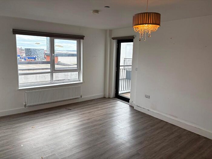 2 Bedroom Apartment To Rent In Hurst Street, Liverpool, Merseyside, L1