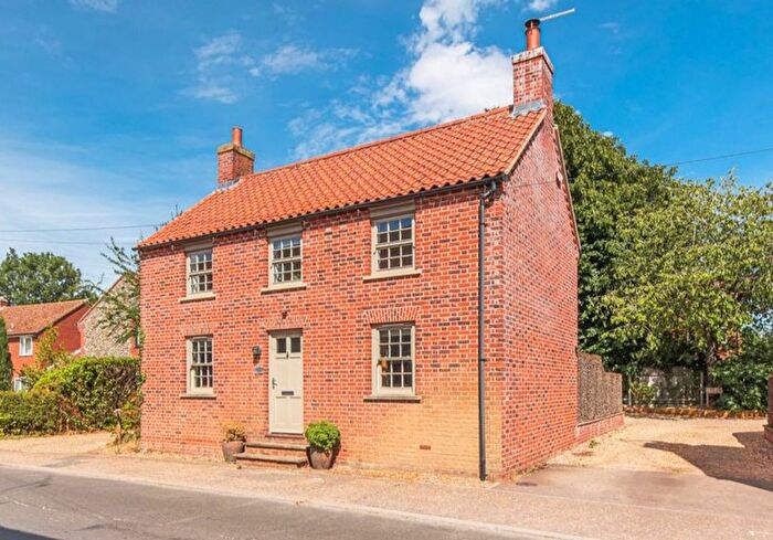 3 Bedroom Detached House For Sale In Front Street, South Creake, Fakenham, NR21