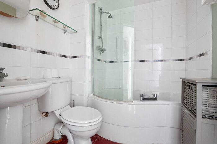1 Bedroom Flat For Sale In Flax Close, Alcester, B49
