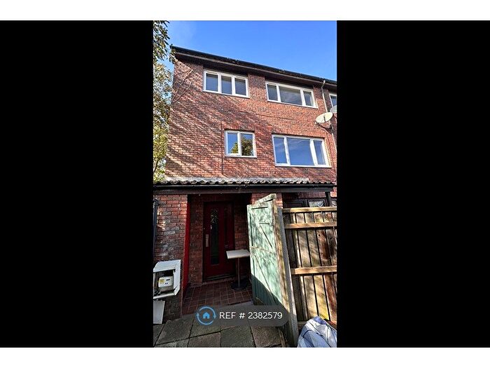 3 Bedroom Terraced House To Rent In Marshall Drive, Hayes, UB4