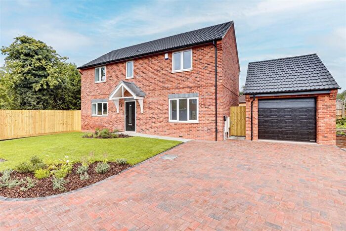 4 Bedroom Detached House For Sale In Meadowcroft Gardens, Hucknall, Nottingham, NG15