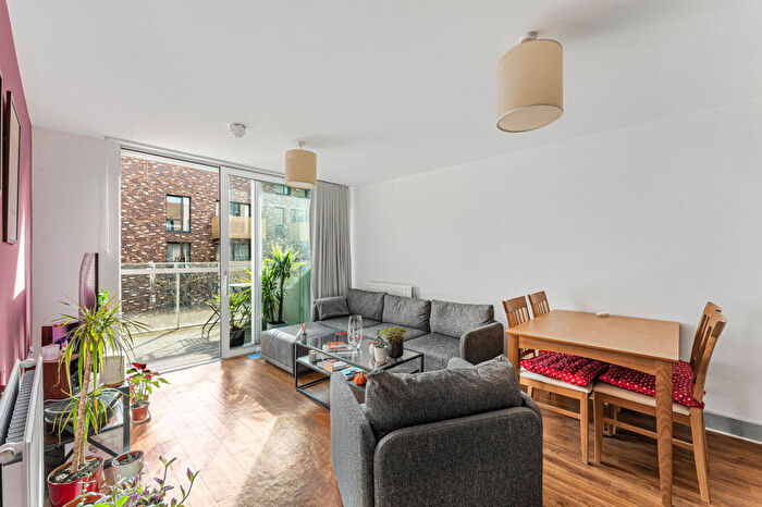 2 Bedroom Apartment For Sale In Nelson Walk, London, E3