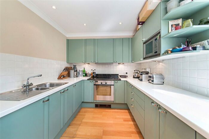 1 Bedroom Flat To Rent In Oriel Drive, London, SW13