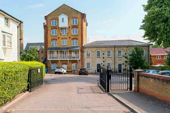 2 Bedroom Apartment To Rent In Sele Mill, North Road, SG14