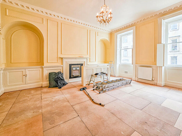 2 Bedroom Flat To Rent In Russell Street, Ground Floor Flat, Bath, BA1