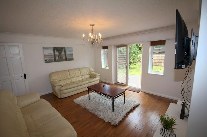 2 Bedroom Flat To Rent In Thornbridge Road, Iver, SL0