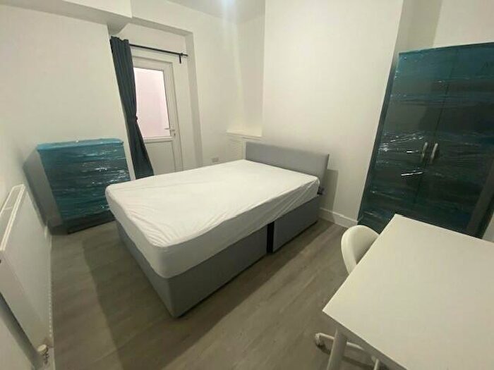 5 Bedroom House To Rent In Pearl Street, Cardiff, CF24