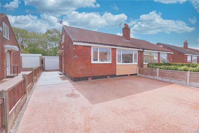 2 Bedroom Bungalow For Sale In Windermere Avenue, Denton, Manchester, Greater Manchester, M34