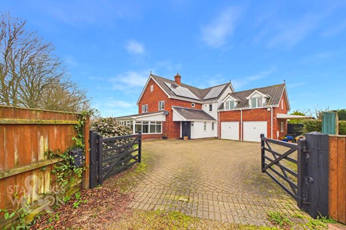 6 Bedroom Detached House For Sale In Mill Street, Gislingham, Eye, IP23