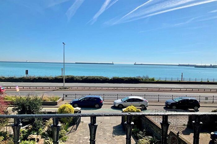 1 Bedroom Flat To Rent In East Cliff First Floor, East Cliff, CT16