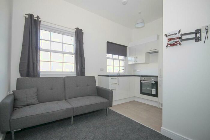 1 Bedroom Flat To Rent In High Street, Sheerness, ME12