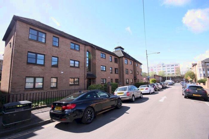 2 Bedroom Flat To Rent In Burgh Hall Street, Glasgow, G11