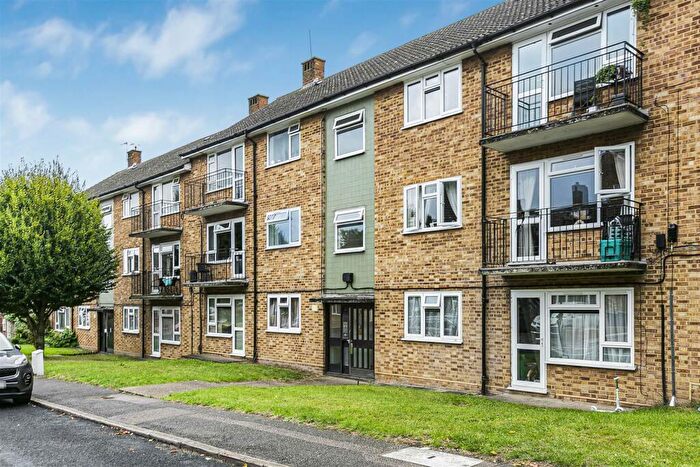2 Bedroom Apartment For Sale In Cecil Road, Hertford, SG13
