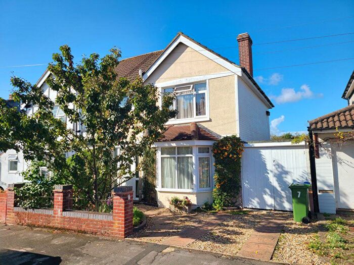 3 Bedroom Semi-Detached House For Sale In Westfield Road, Regents Park, SO15
