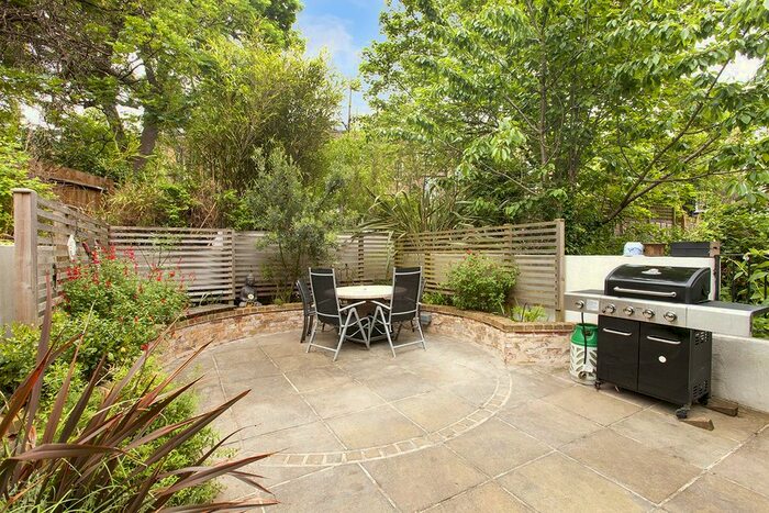 1 Bedroom Flat To Rent In Caledonian Road, Islington, N1