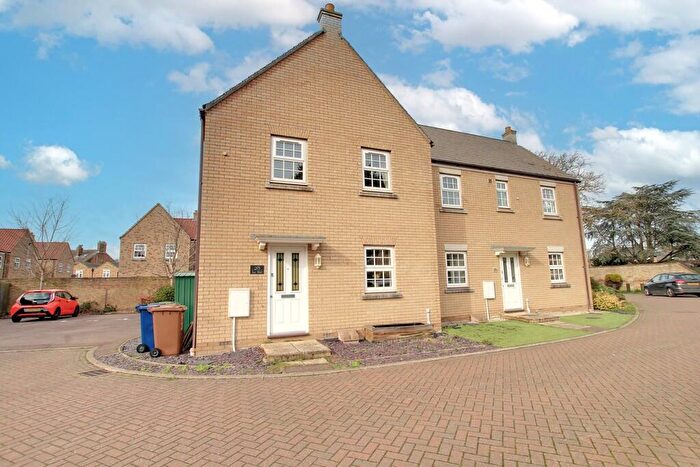 3 Bedroom Semi Detached House For Sale In St. James Close, Chatteris, PE16