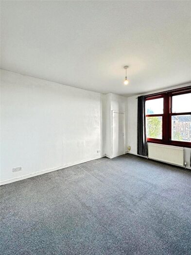 2 Bedroom Flat To Rent In Caird Avenue, Dundee, Angus, DD3