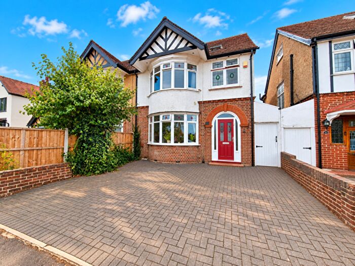 4 Bedroom Semi-Detached House For Sale In Whitehill Avenue, Luton, Bedfordshire, LU1